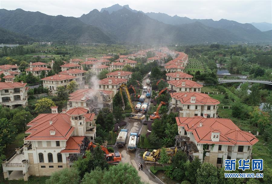 地心护核者怎么从NPC处拿东西 
